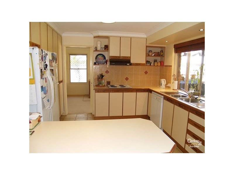 50 Beach Street, Cleveland QLD 4163