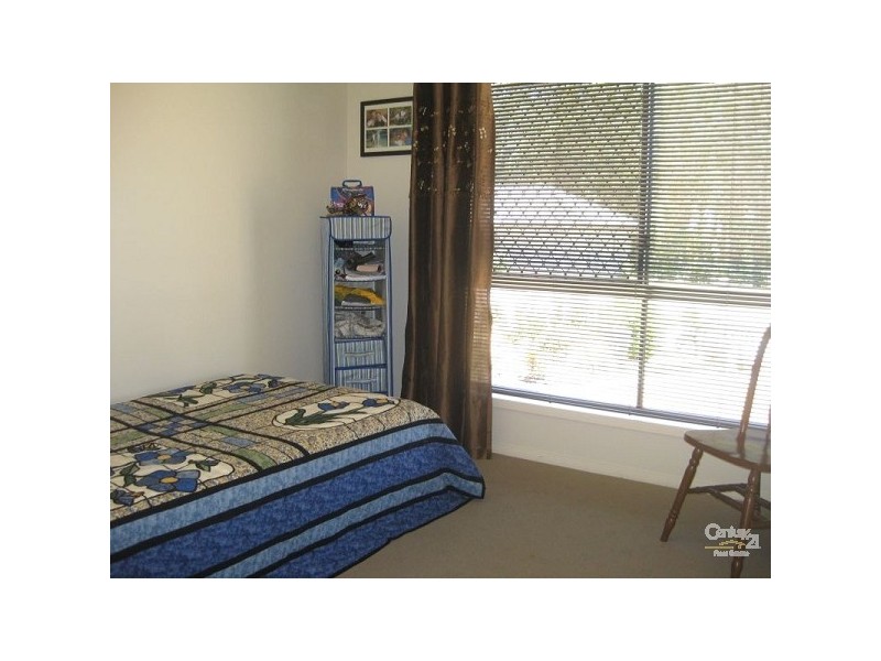 22 Lyndhurst Place, Thornlands QLD 4164