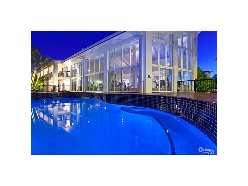 25 Voyagers Crt, Raby Bay QLD 4163