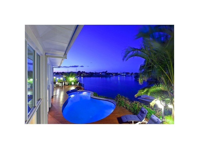 25 Voyagers Crt, Raby Bay QLD 4163