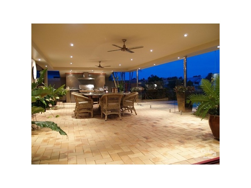 36 Cayman Cresent, Raby Bay QLD 4163