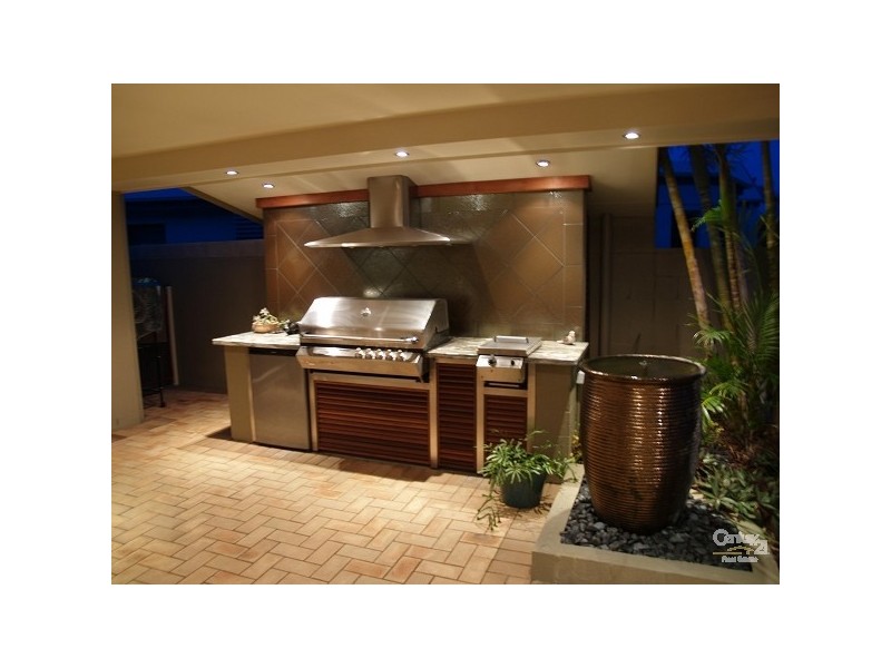 36 Cayman Cresent, Raby Bay QLD 4163