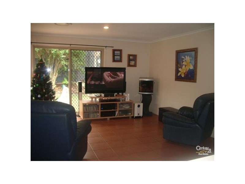 81 Hummingbird Crescent, Wishart QLD 4122