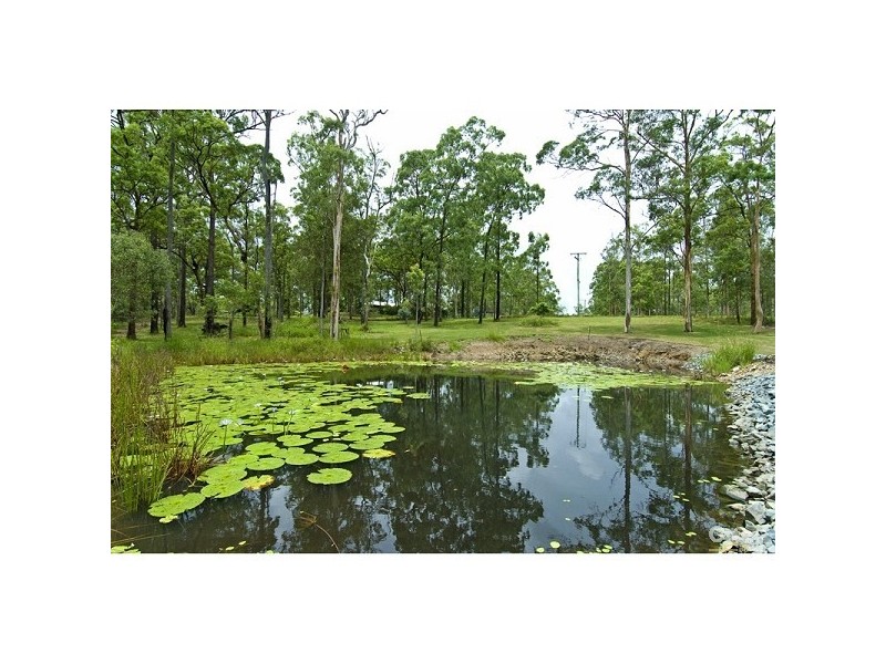 2 LAKESIDE DRIVE, Carbrook QLD 4130