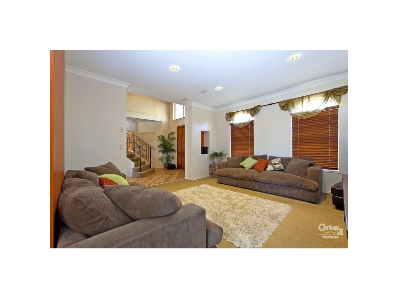 36 Mainroyal Court, Raby Bay QLD 4163