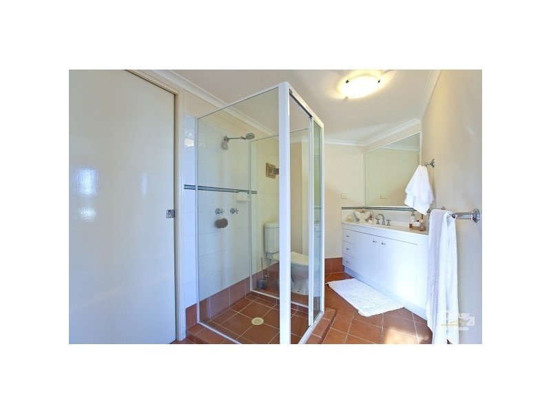 36 Mainroyal Court, Raby Bay QLD 4163