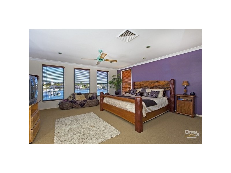 36 Mainroyal Court, Raby Bay QLD 4163