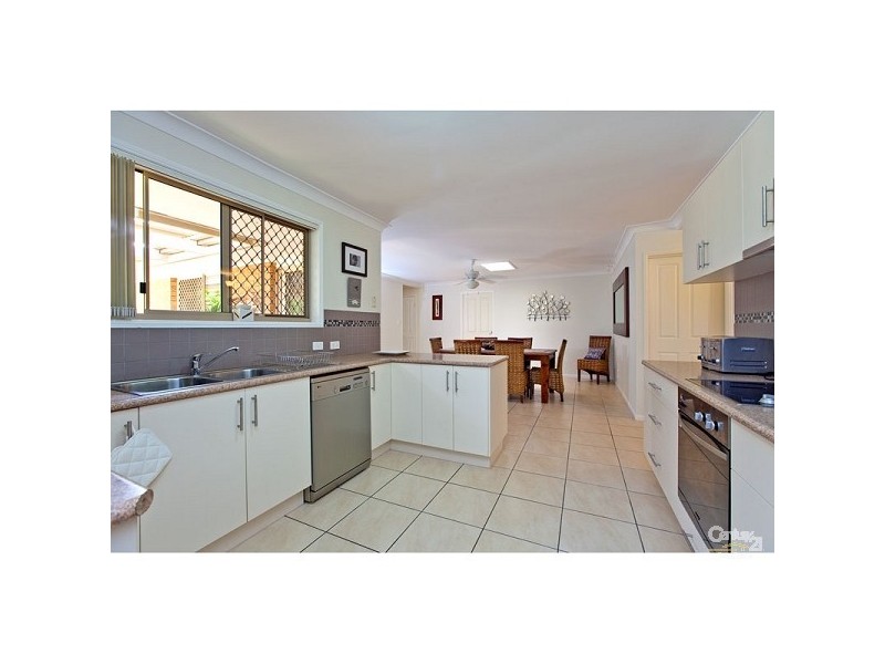 15 Sylvie Street, Thornlands QLD 4164