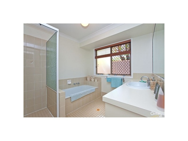 15 Sylvie Street, Thornlands QLD 4164