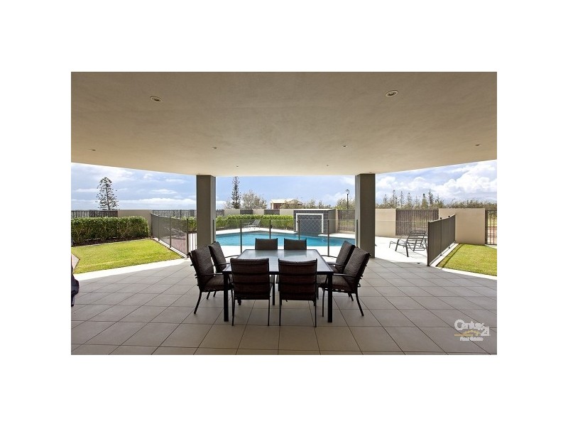 21 Raby Bay Bvd, Raby Bay QLD 4163