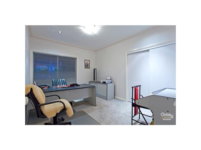 16 Bonaventure Court, Raby Bay QLD 4163