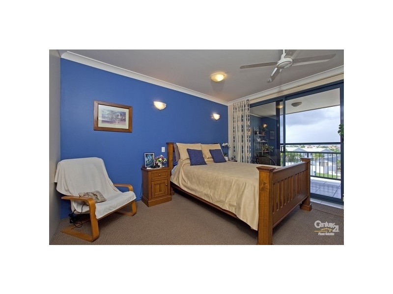 Unit 50 The Anchorage Masthead Drive, Raby Bay QLD 4163