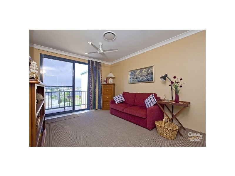 Unit 50 The Anchorage Masthead Drive, Raby Bay QLD 4163