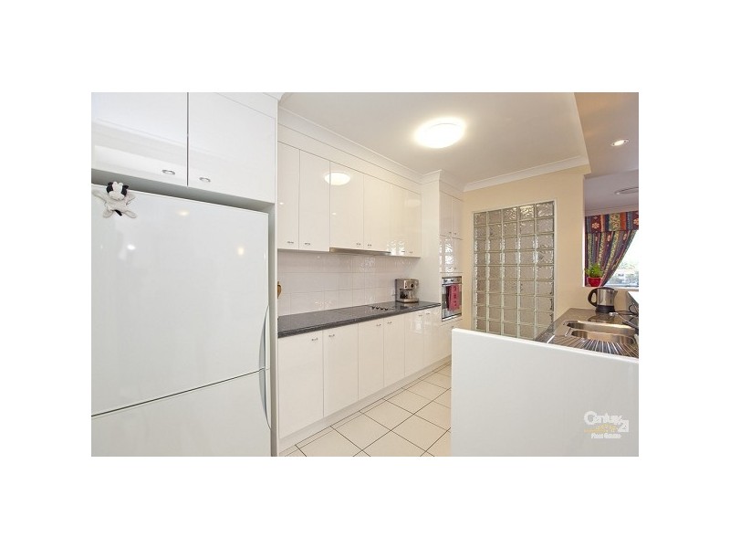 Unit 50 The Anchorage Masthead Drive, Raby Bay QLD 4163