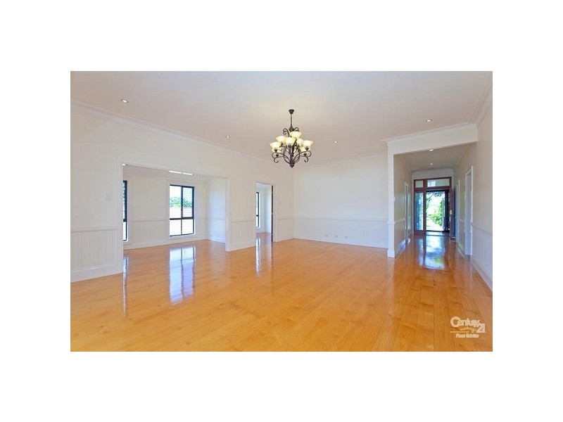 26 Birdwood Road, Birkdale QLD 4159