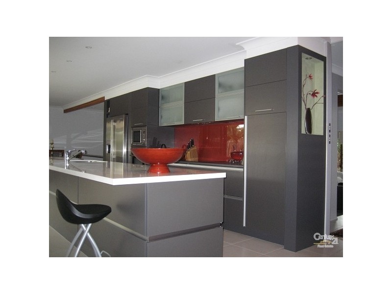 28 Clearwater St, Ormiston QLD 4160