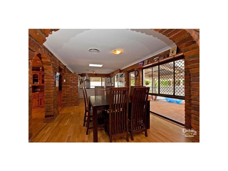 10-12 Colburn Street, Cleveland QLD 4163