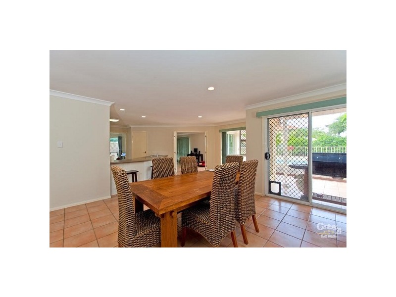 2 Sirocco Court, Ormiston QLD 4160