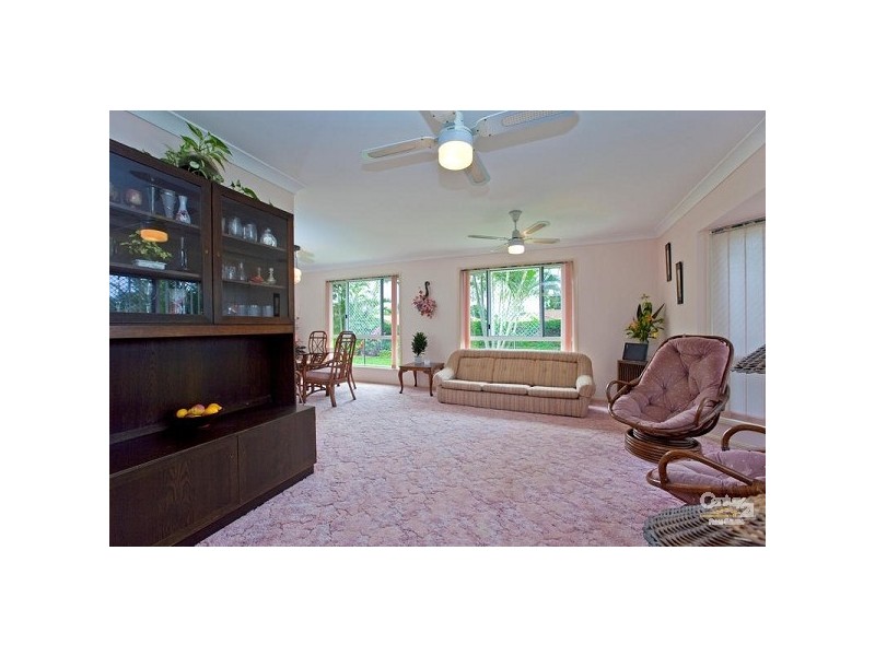 1 Sunburst Cr, Capalaba QLD 4157