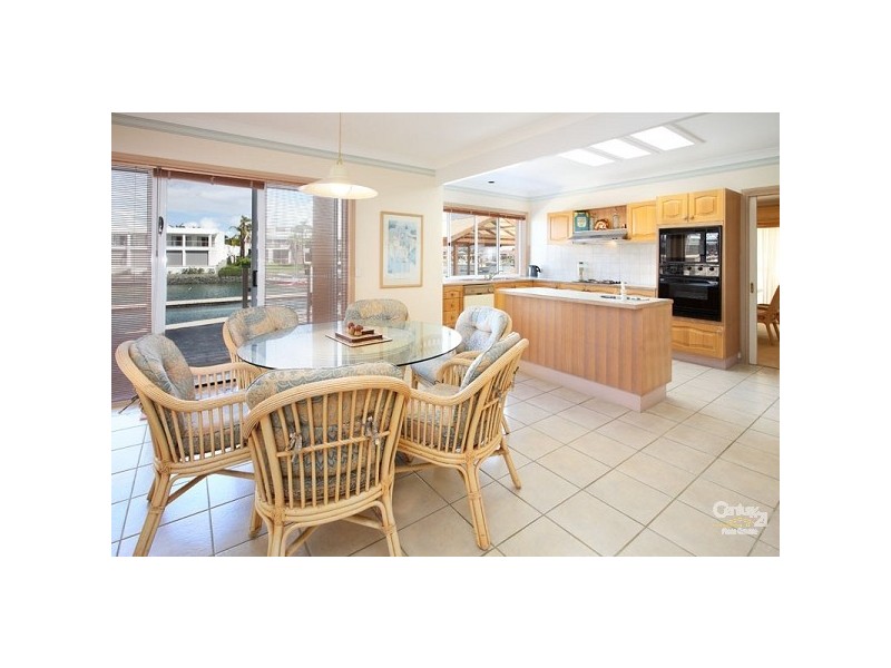 101 Masthead Drive, Raby Bay QLD 4163