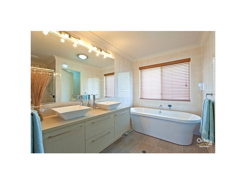 10 Baycrest Place,, Thornlands QLD 4164