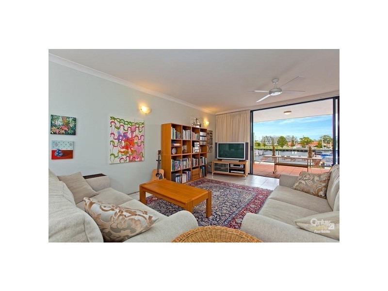 12/18 The Anchorage, Masthead Drive, Raby Bay QLD 4163