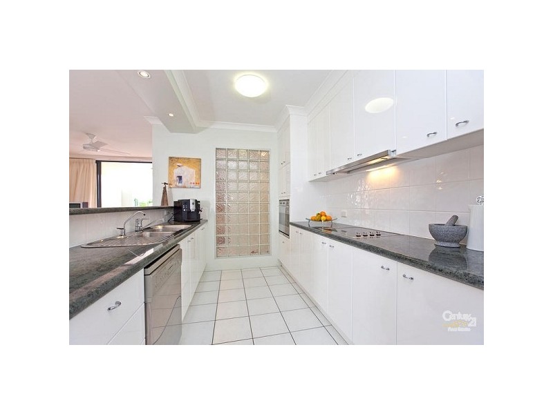 12/18 The Anchorage, Masthead Drive, Raby Bay QLD 4163