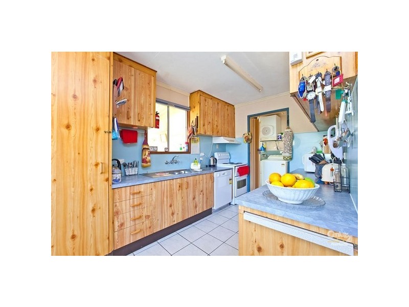 108 Passage St, Cleveland QLD 4163