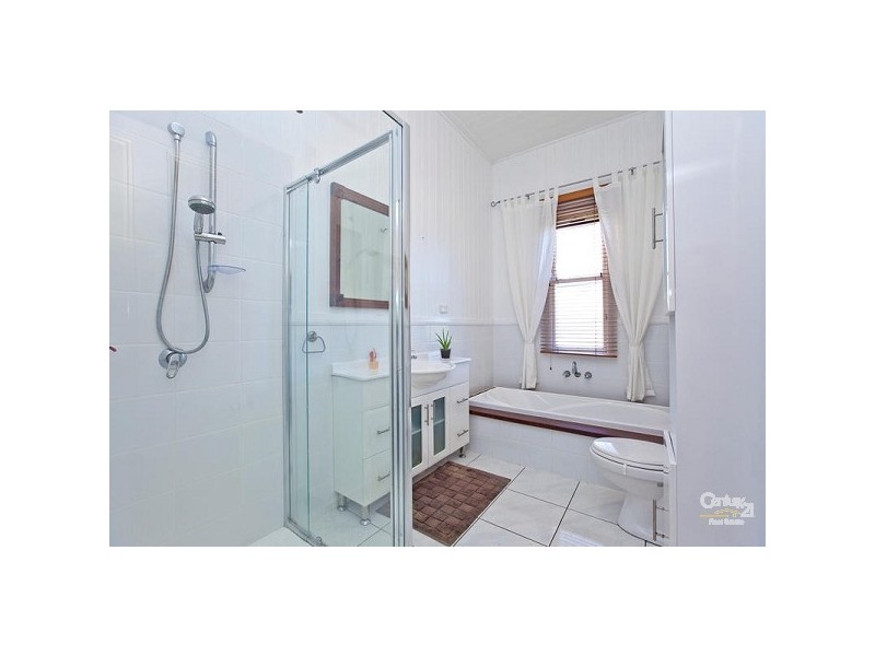 271 Bloomfield, Cleveland QLD 4163