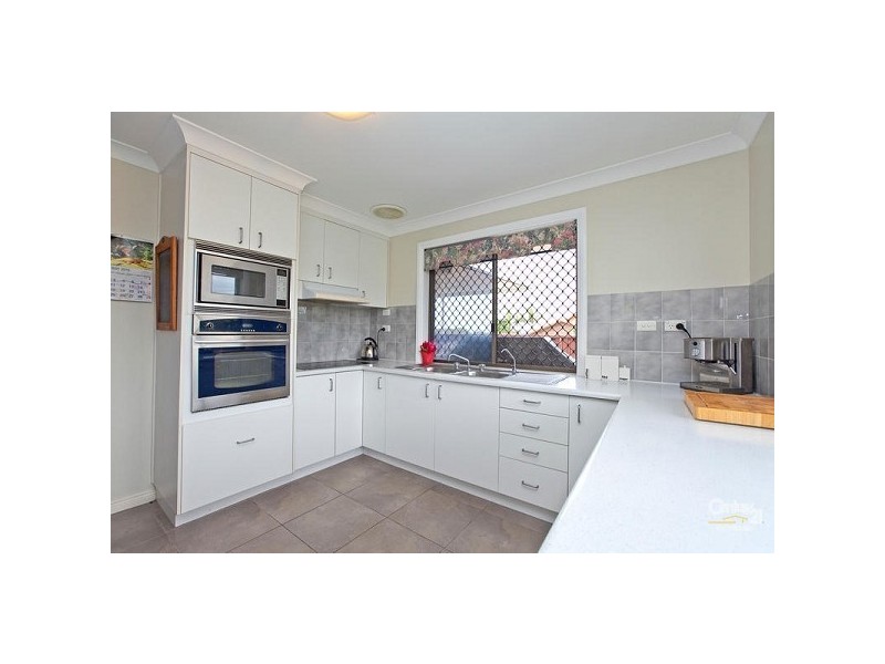 2 Ocean Street, Cleveland QLD 4163