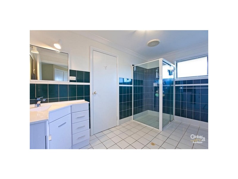 2 Ocean Street, Cleveland QLD 4163