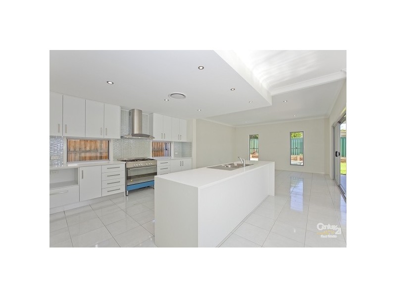 12 Thistle St, Ormiston QLD 4160