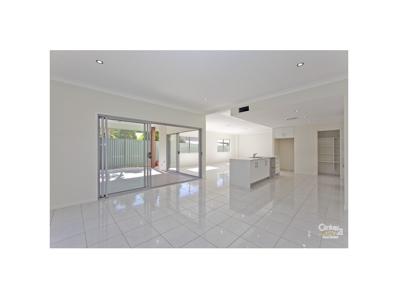 12 Thistle St, Ormiston QLD 4160