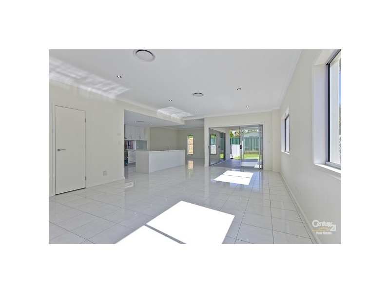 12 Thistle St, Ormiston QLD 4160