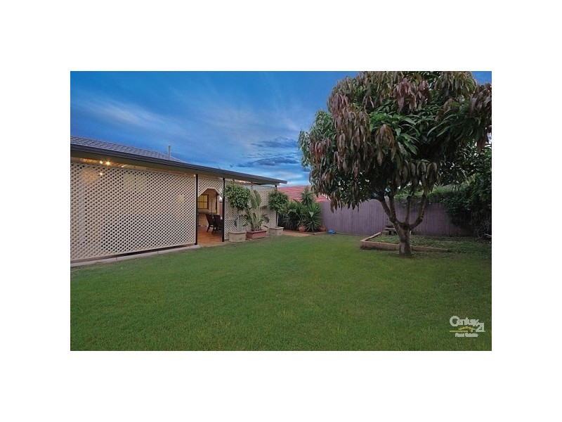 12 Paranka Drive South, Cleveland QLD 4163