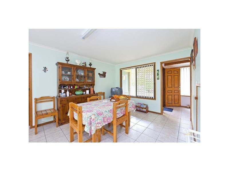 215 Mooroondu Rd, Thorneside QLD 4158