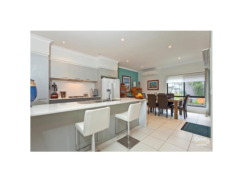 16/104 Surbiton Ct, Carindale QLD 4152