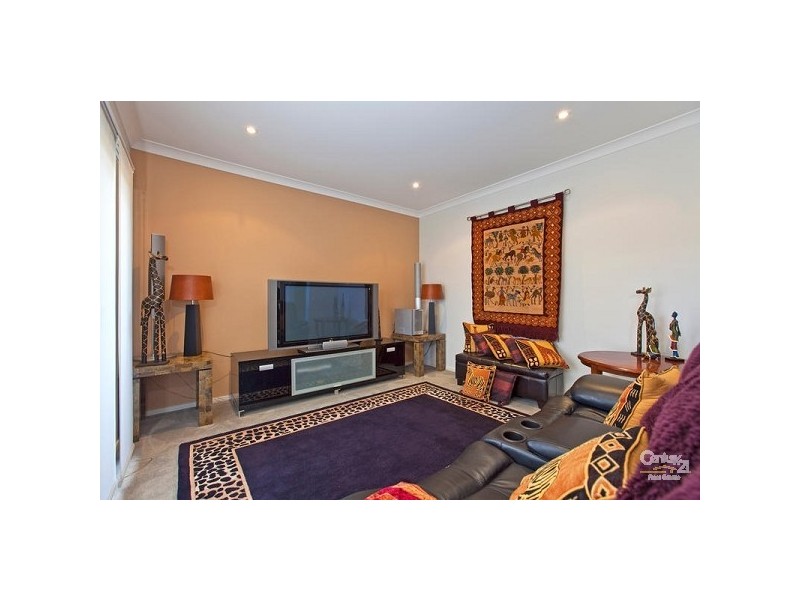 16/104 Surbiton Ct, Carindale QLD 4152