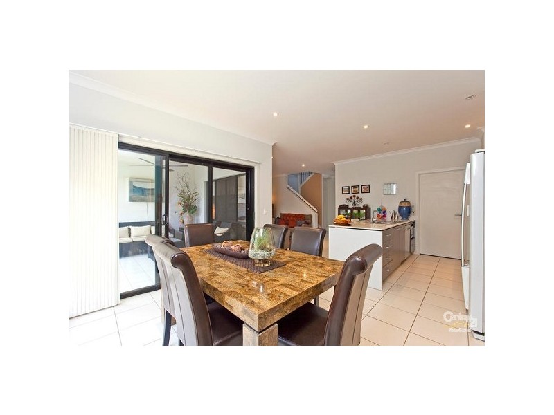 16/104 Surbiton Ct, Carindale QLD 4152