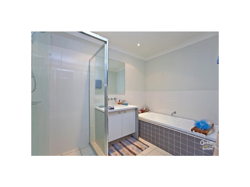 16/104 Surbiton Ct, Carindale QLD 4152