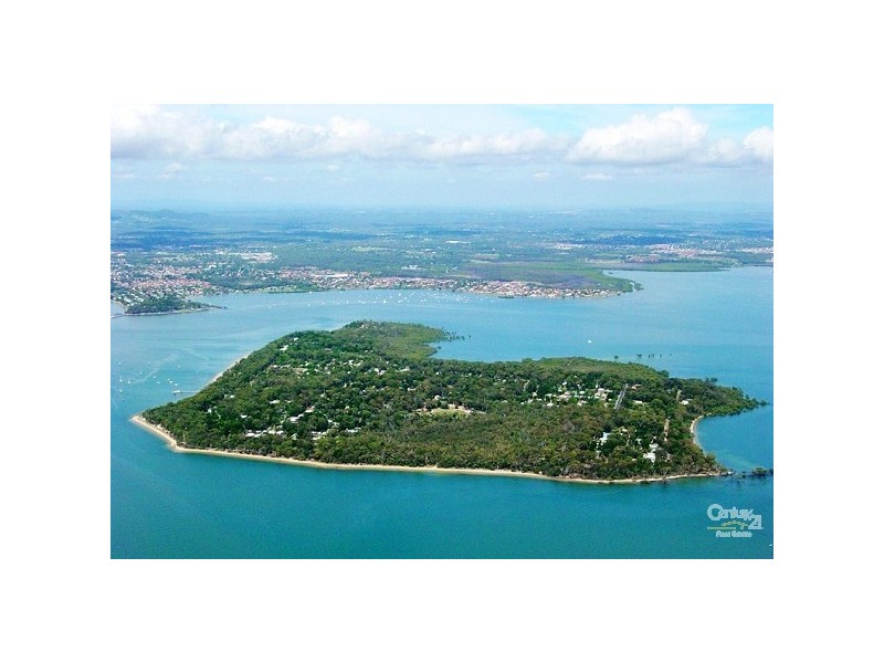 296 Victoria Parade West, Coochiemudlo Island QLD 4184