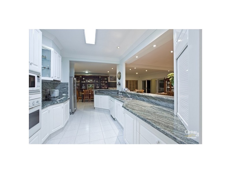 7 Carling Court, Raby Bay QLD 4163