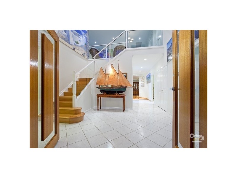 7 Carling Court, Raby Bay QLD 4163