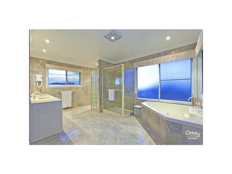 7 Carling Court, Raby Bay QLD 4163