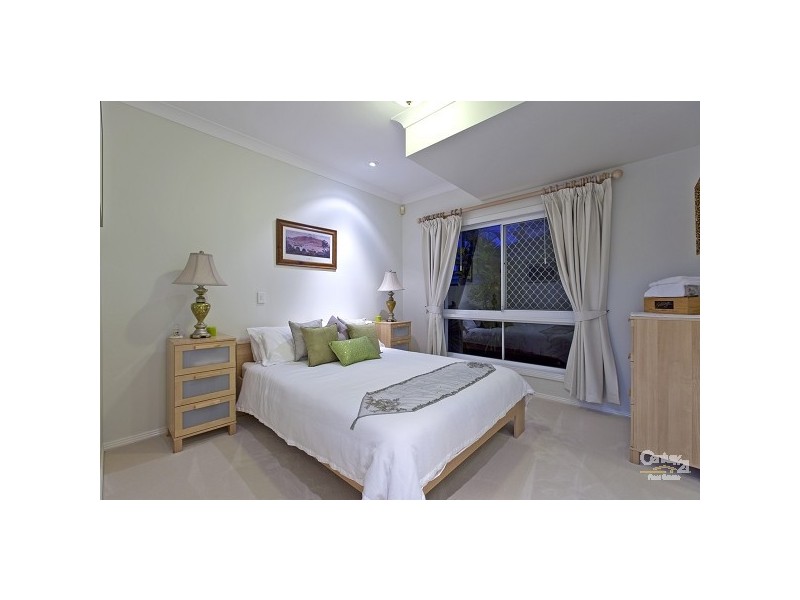 7 Carling Court, Raby Bay QLD 4163