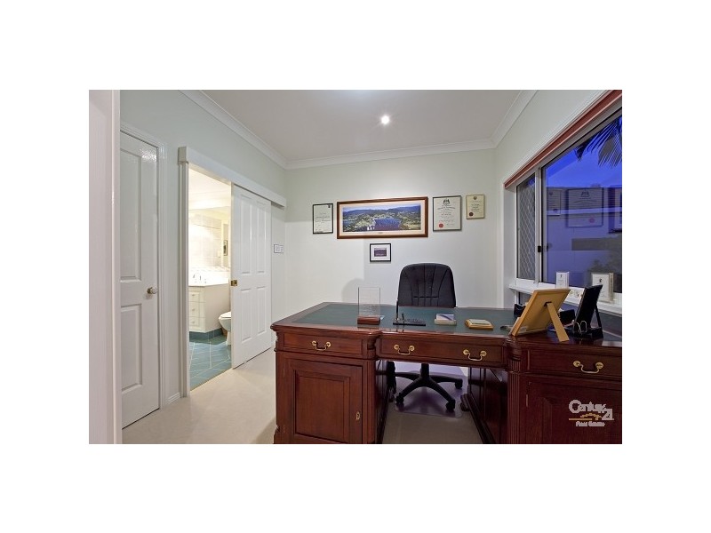 7 Carling Court, Raby Bay QLD 4163