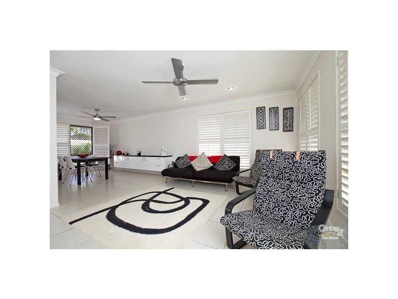 64 Wellington Street,, Ormiston QLD 4160