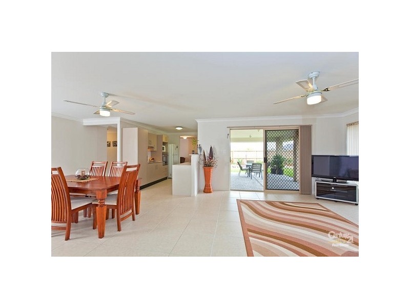 15 Forrest Street, Redland Bay QLD 4165