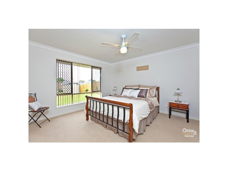 15 Forrest Street, Redland Bay QLD 4165