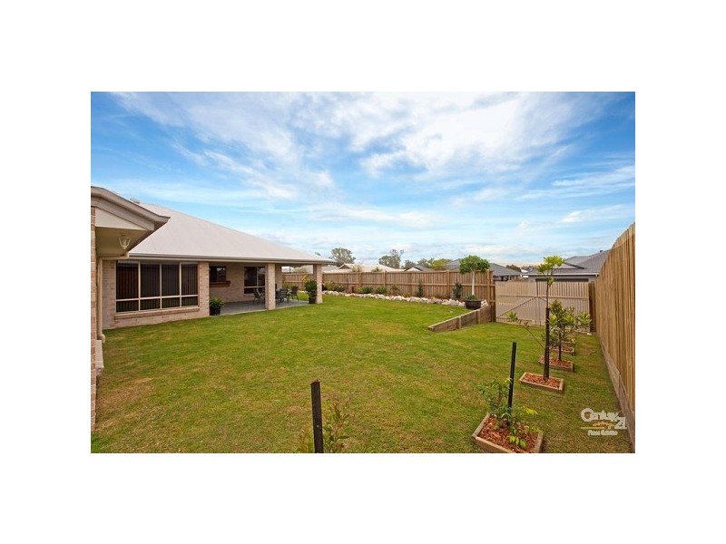 15 Forrest Street, Redland Bay QLD 4165